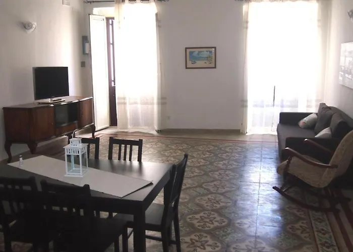 Le Tre Isole - By Ap